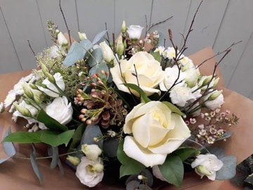 Neutral winer hand-tied