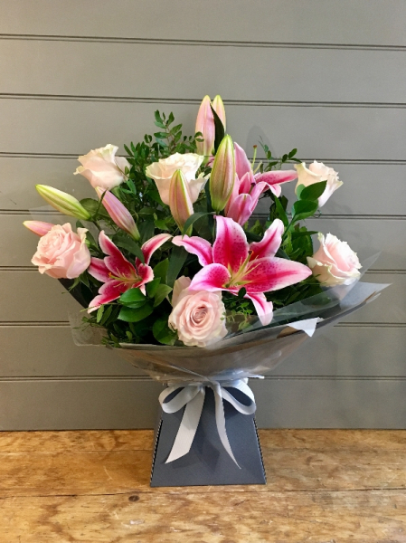 Rose lily bouquet