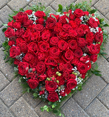 All red rose heart