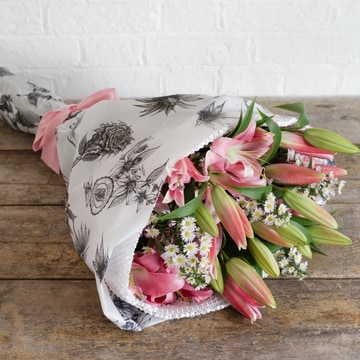 Lily relaxed bouquet