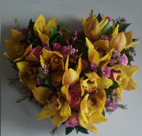 Orchid spray rose heart