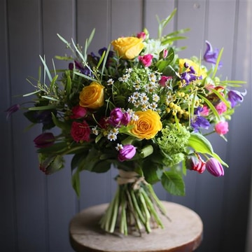 Seasonal daily handtied