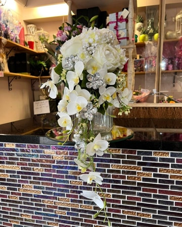 Artifial shower bouquet