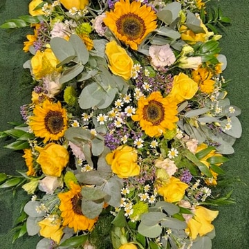 Double ended coffin spray