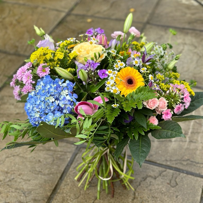 biodegradable-hand-tied