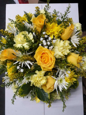 Lemon blossom posy