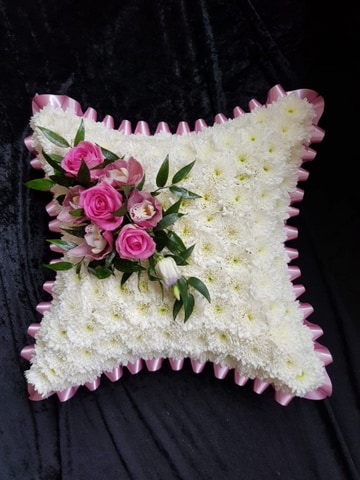 Cushion tribute