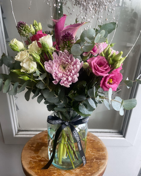 Pink vase arrangment