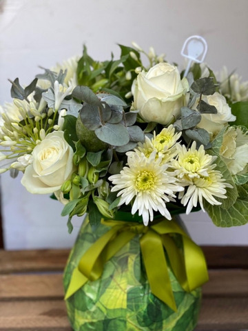 Neutral hand tied