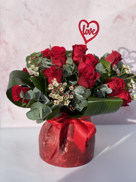 12 red rose bouquet