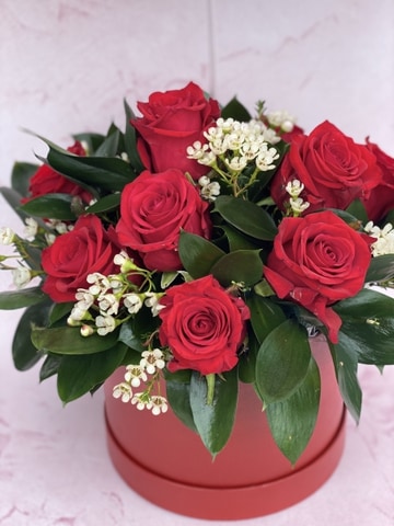 Red rose hat box