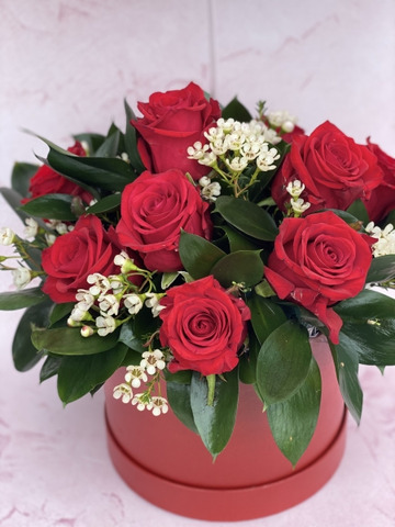 Red rose hat box