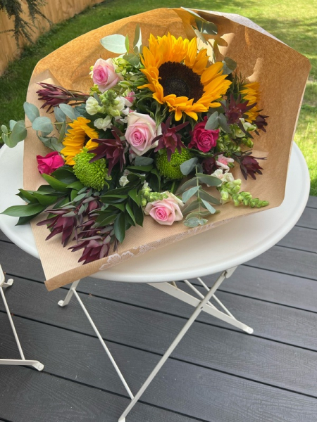 Floral charm gift wrap