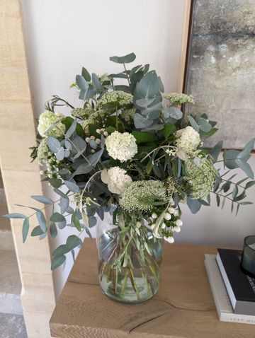 White whisper vase
