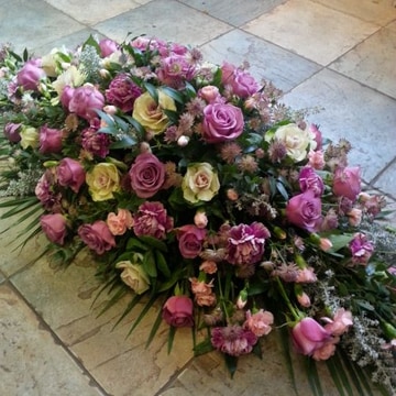 Seasonal casket spray
