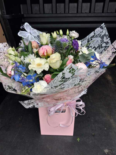 Gentle blooms
