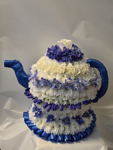Teapot tribute blue-whi