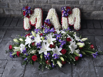 Mam-casket with iris