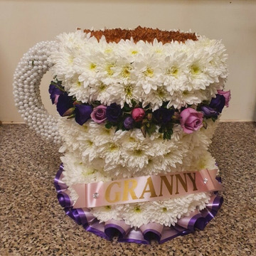 Tea cup saucer