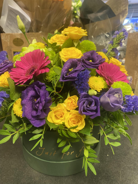 Vibrant hatbox