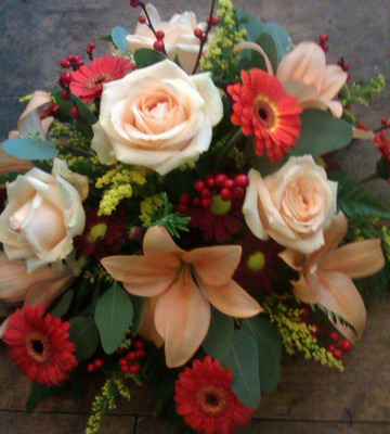 Posy in bronze and peach