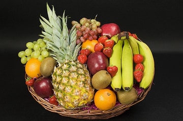Deluxe fruit basket