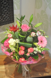 Contemporary handtied