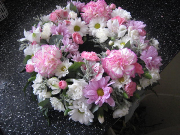 10inch funeral wreath