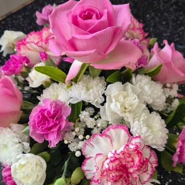 Pretty posy arrangement