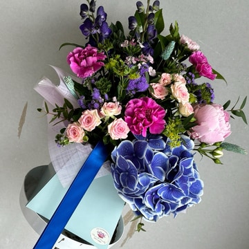 Hydrangea bouquet box