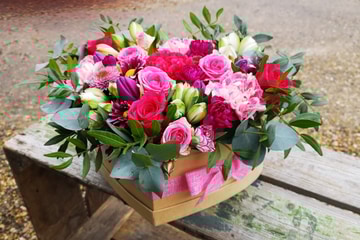 Sweetheart hat box