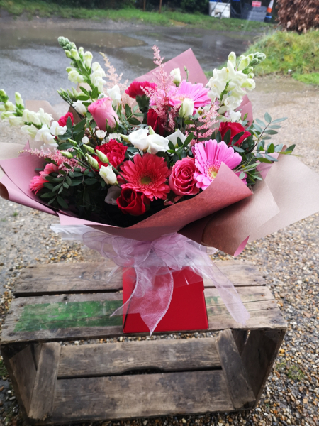 Pink hand tied aqua pack