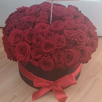 Valentines hat box
