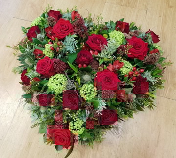 Red heart arrangement