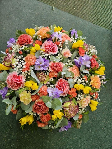 Bright posy pad