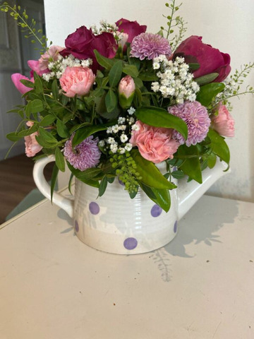 Country garden teapot