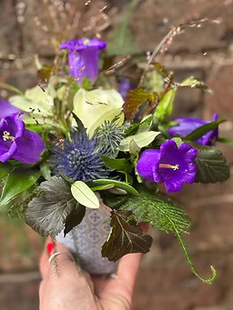 Mini seasonal arrangement