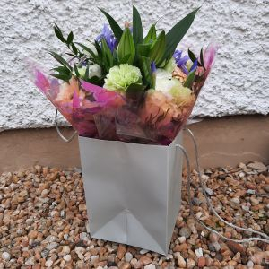 Seasonal handtied