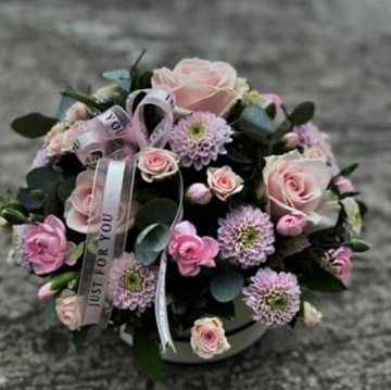 Rose blush hatbox