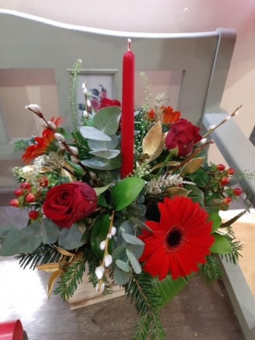 Red centrepiece