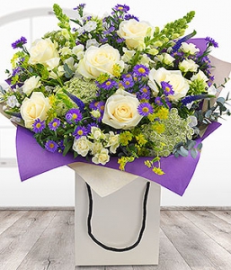 Country garden gift bag