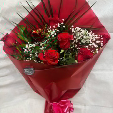 6 red rose bouquet