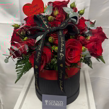 Red rose hatbox
