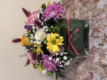 Glass cube arrangement