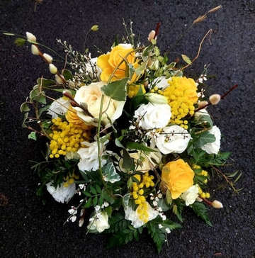 Spring posy