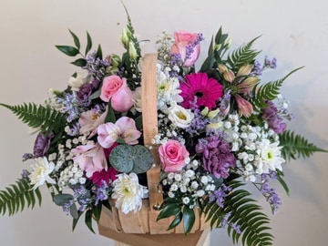 Cottage garden basket