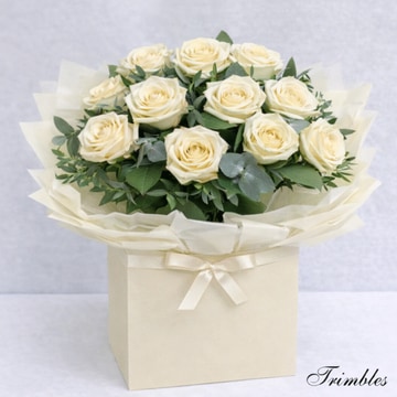 Cream rose square box bou