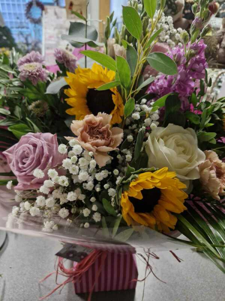 Sunflower delight bouquet