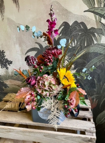 Seasonal arrangement