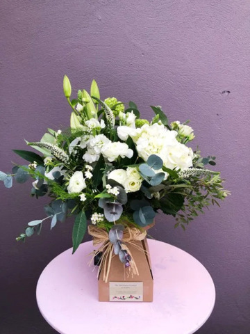 Elegant white bouquet
